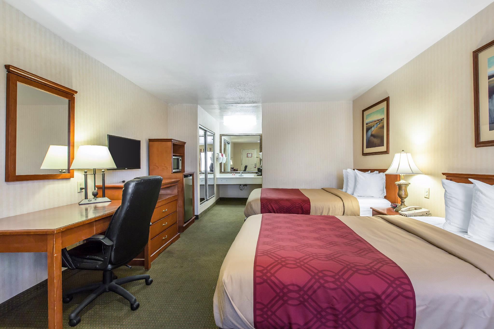 Econo Lodge Inn & Suites Riverside - Corona Eksteriør billede